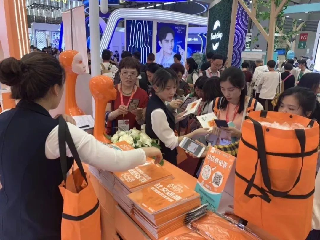 一物一码:只用一招,韩妙在上海美博会现场就大放光彩